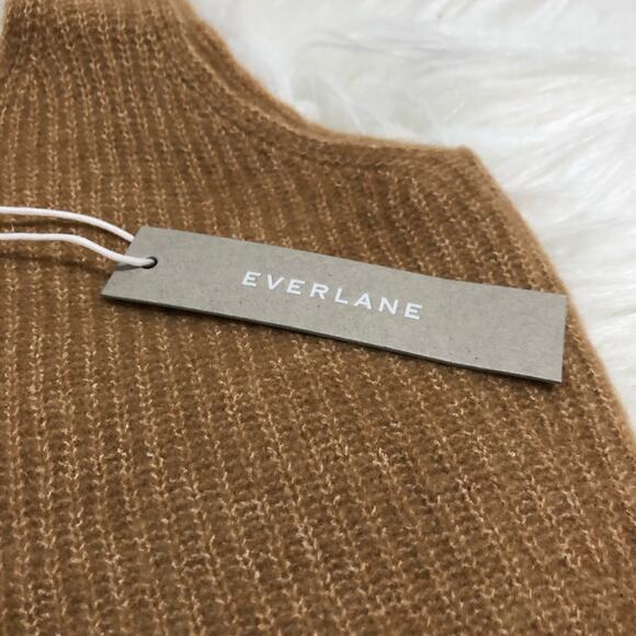 Everlane Women's‎ Tank Top Size Medium Tan Cropped Stretch Ribbed Cozy Pullover - Picture 10 of 13